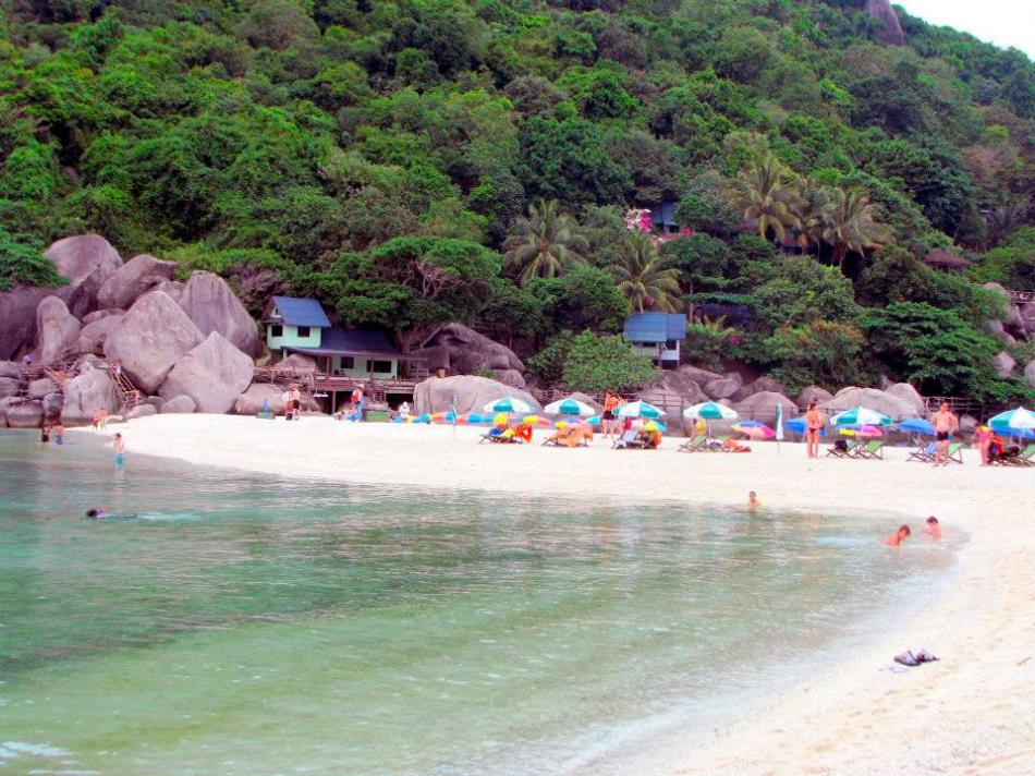 центральный пляж Нанг Янг