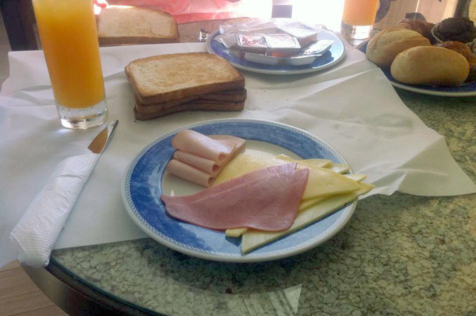 Завтрак на Кипре